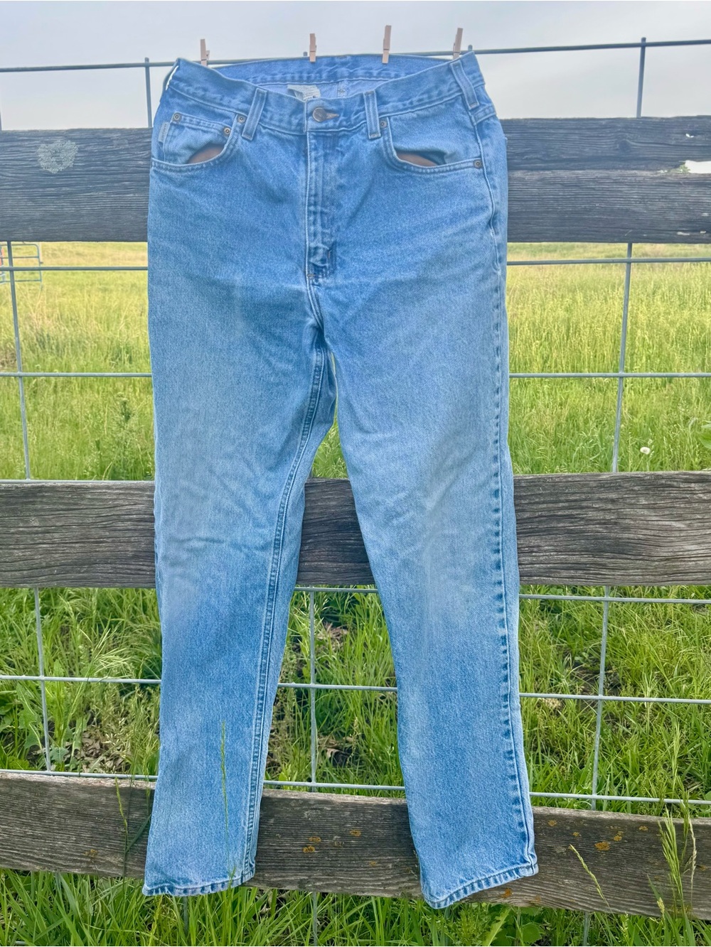 Carhartt B17 Relaxed Fit Jeans Men’s 31x34 Light Wash Denim Workwear Carpenter